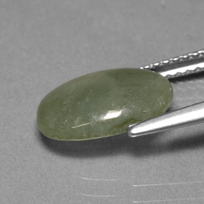 Jadeíta verde natural 3,00ct, corte oval, translúcido