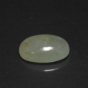 Jadeíta verde natural 2,77ct, corte oval, translúcido