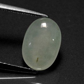 Jadeíta verde natural 2,07ct, corte oval, translúcido