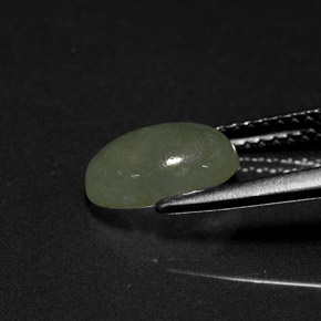 Jadeíta verde natural 1,88ct, corte oval, translúcido