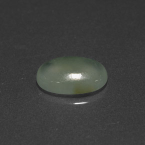 Jadeíta verde natural 1,48ct, corte oval, translúcido