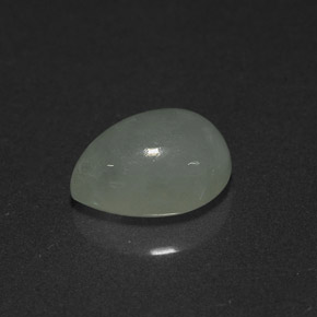 Jadeíta verde natural 2,67ct, formato de pêra, translúcido