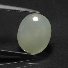 Jadeíta verde natural 2,41ct, corte oval, translúcido