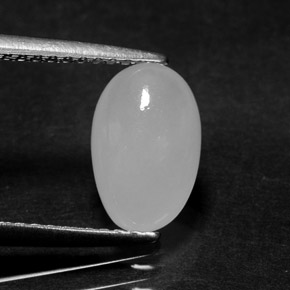 Jadeíta branco natural 2,02ct, corte oval, translúcido