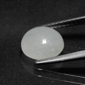 Jadeíta branco natural 2,37ct, corte oval, translúcido