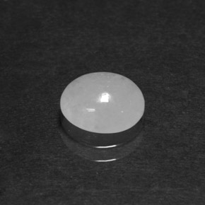 Jadeíta branco natural 1,84ct, corte oval, translúcido