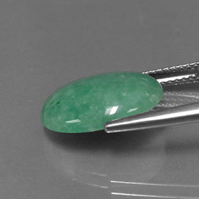 jadeita Verde Natural 6.30ct, Corte Oval, Opaco