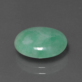 jadeita Verde Natural 4.28ct, Corte Oval, Opaco