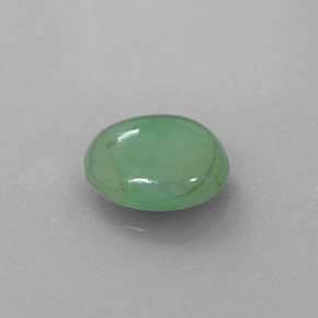 Jadeíta verde natural 1,80ct, corte oval, translúcido