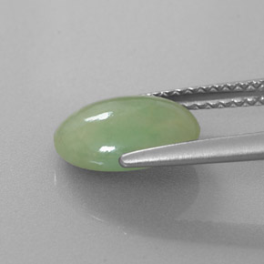 Jadeíta verde natural 2,78ct, corte oval, translúcido