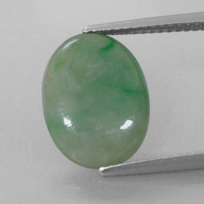 Jadeíta verde natural 4,88ct, corte oval, translúcido