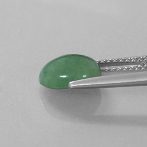 Jadeíta verde natural 2,32ct, corte oval, translúcido
