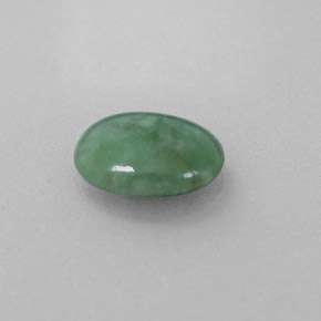 jadeita Verde Natural 1.90ct, Corte Oval, Translúcido