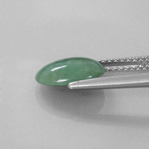 jadeita Verde Natural 1.90ct, Corte Oval, Translúcido