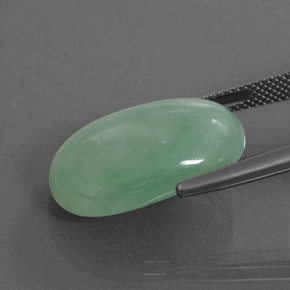 Jadeíta Verde Natural 18.38ct, oval, Translúcido