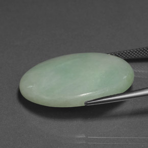 Jadeíta verde natural 30,33ct, corte oval, opaco