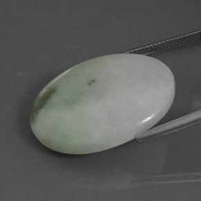 Jadeíta verde natural 34,38ct, corte oval, translúcido