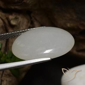Jadeíta cinza médio Natural 12.37ct, oval, Translúcido