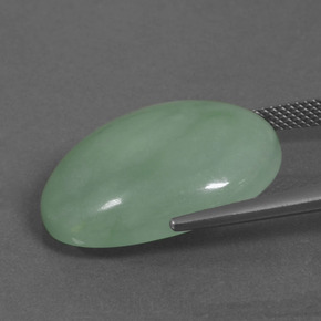 jadeita Verde Natural 27.45ct, Corte Oval, Translúcido
