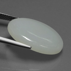 Jadeíta verde natural 20,83ct, corte oval, translúcido