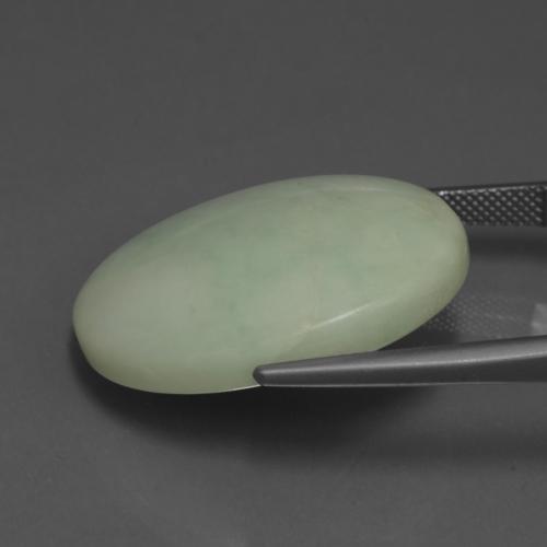 Jadeíta verde natural 42,37ct, corte oval, opaco