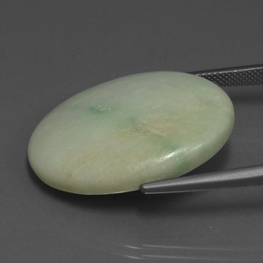 Jadeíta verde natural 38,26ct, corte oval, opaco