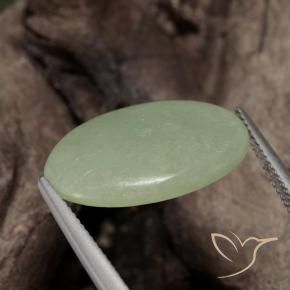 Jadeíta Verde oliva Natural 13.32ct, oval, Translúcido