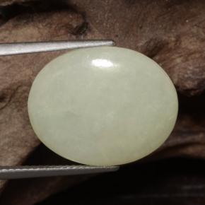 Jadeíta amarelo natural 10,60ct, corte oval, translúcido