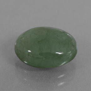 Jadeíta verde natural 4,90ct, corte oval, translúcido