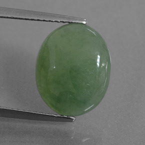 jadeita Verde Natural 5.96ct, Corte Oval, Translúcido