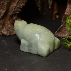 Jadeíta verde natural 85,76ct, forma extravagante, opaco