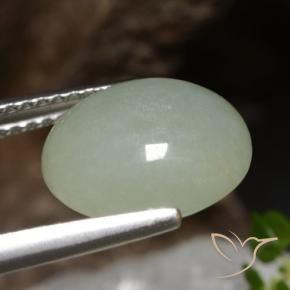 Jadeíta Luz verde Natural 4.89ct, oval, Translúcido