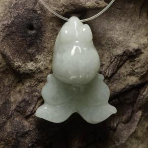 Jadeíta branco natural 34,84ct, forma extravagante, translúcido