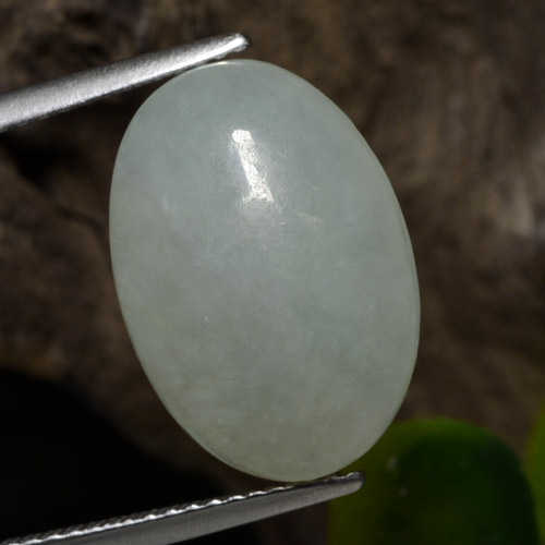 Jadeíta verde natural 10,75ct, corte oval, translúcido