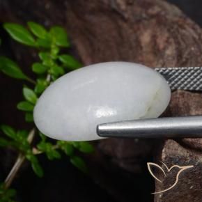 Jadeíta cinza médio Natural 18.56ct, oval, Translúcido