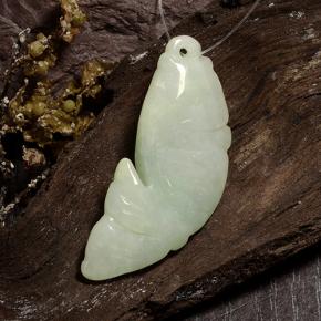 Jadeíta verde natural 27,85ct, forma extravagante, translúcido