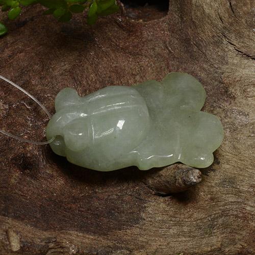 Jadeíta verde natural 24,53ct, forma extravagante, translúcido