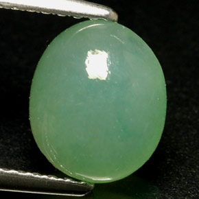 Jadeíta verde natural 2,01ct, corte oval, opaco