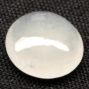 Jadeíta branco natural 3,13ct, corte oval, opaco