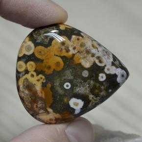Jaspe multicolorido natural 61,38ct, formato de pêra, opaco