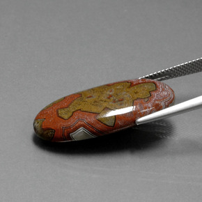 Jaspe multicolorido natural 14,86ct, corte oval, opaco