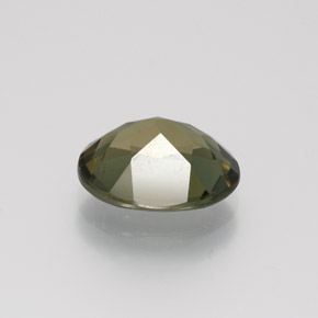 Kornerupina verde natural 3,14ct, corte oval, VVS-VS