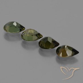 Pedras preciosas de Rupina de grãos Verde escuro natural de 2.59 ct, Formato de pêra, VVS-VS