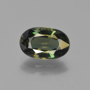 Kornerupina verde natural 2,24ct, corte oval, VVS-VS