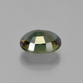 Kornerupina verde natural 2,18ct, corte oval, VVS
