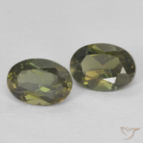 Pedras preciosas de Rupina de grãos Verde acastanhado natural de 0.50 ct, oval, VVS-VS