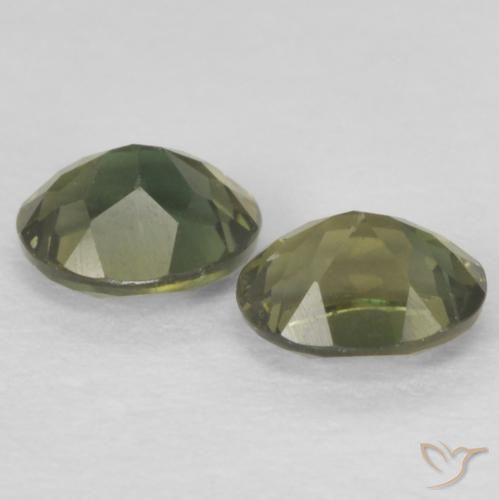 Pedras preciosas de Rupina de grãos Verde amarelado natural de 0.50 ct, oval, VVS-VS