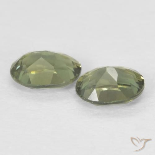 Pedras preciosas de Rupina de grãos verde quente natural de 0.32 ct, oval, VVS-VS