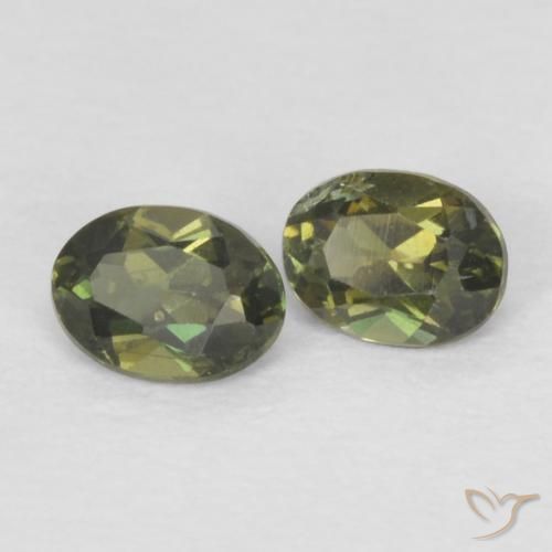 Pedras preciosas de Rupina de grãos Verde Floresta Quente natural de 0.26 ct, oval, VS