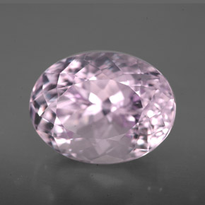 Kunzita rosa natural 7,40ct, corte oval, VVS-VS